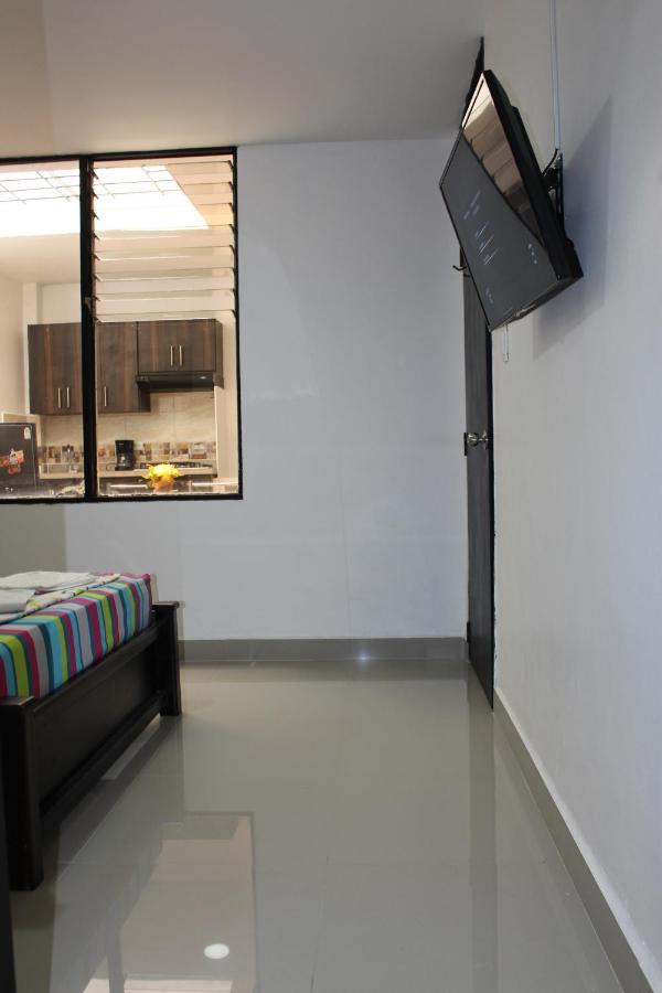 Casa Estadio Medellin ! Apartamentos Renovados En Excelente Ubicacion Laureles Estadio Exteriör bild
