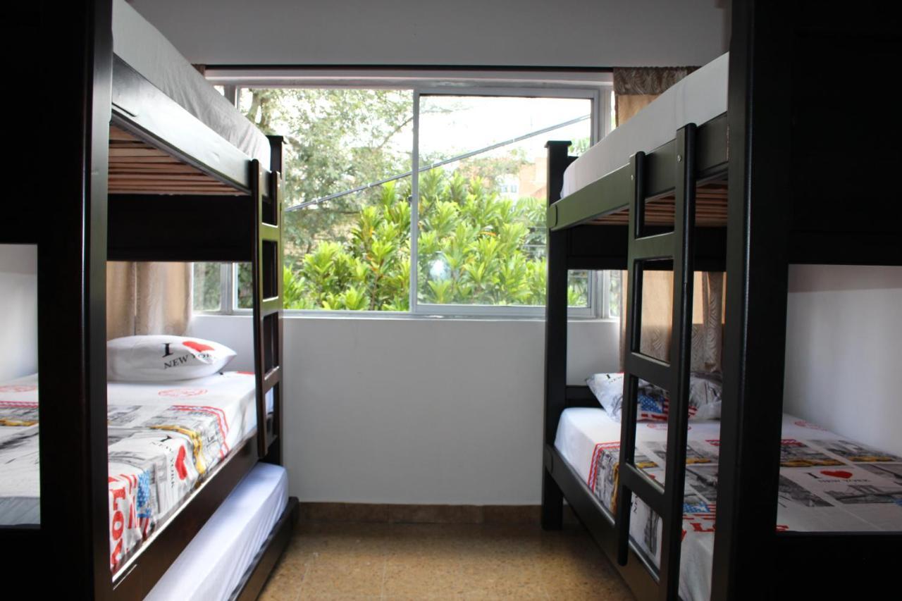 Casa Estadio Medellin ! Apartamentos Renovados En Excelente Ubicacion Laureles Estadio Exteriör bild